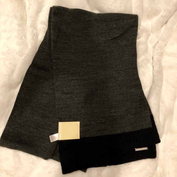 NWT Michael Kors Black Grey Contrast Scarf - Picture 1 of 4